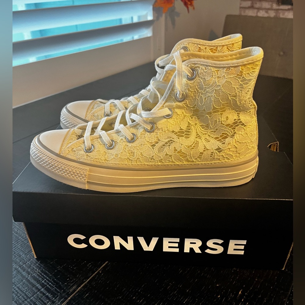 Converse  Women's 7.5  High-Top Sneakers with cream Lace Overlay